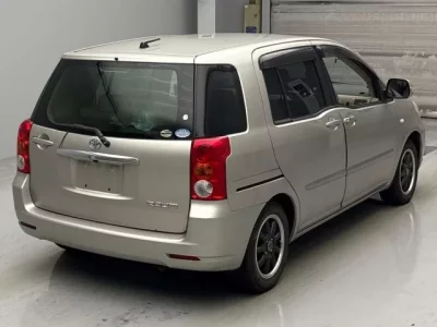 Toyota RAUM