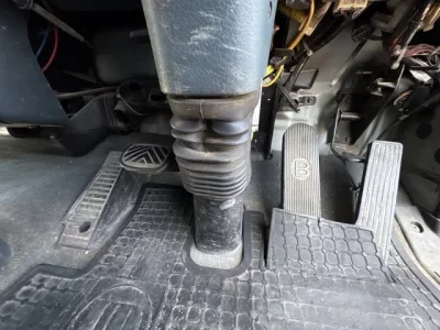 Nissan TRUCK