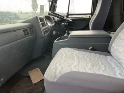 Nissan TRUCK