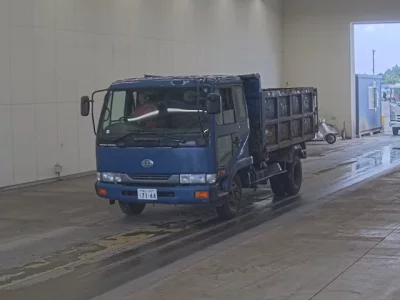 Nissan TRUCK