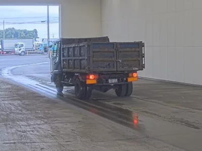 Nissan TRUCK