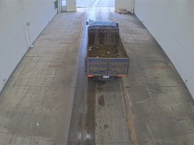Nissan TRUCK