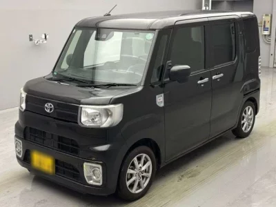 Toyota PIXIS MEGA