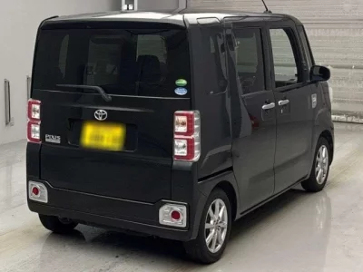 Toyota PIXIS MEGA
