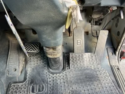 Nissan TRUCK