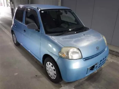 Daihatsu Esse