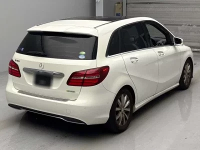 Mercedes-Benz B CLASS