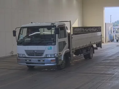Nissan TRUCK