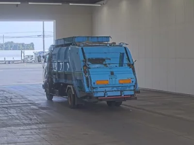 Mitsubishi FUSO FIGHTER