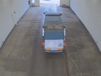 Nissan TRUCK