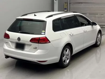 Volkswagen GOLF VARIANT