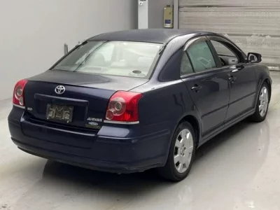 Toyota AVENSIS SEDAN