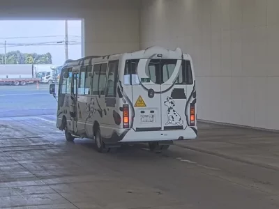 Nissan BUS