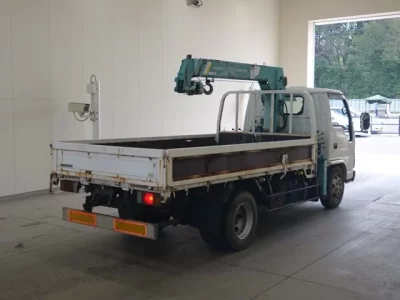 Nissan TRUCK
