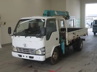 Nissan TRUCK