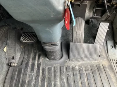 Nissan TRUCK