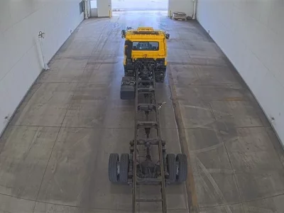 Nissan TRUCK