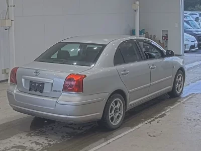 Toyota AVENSIS SEDAN