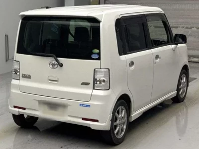 Toyota PIXIS SPACE