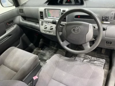 Toyota RAUM