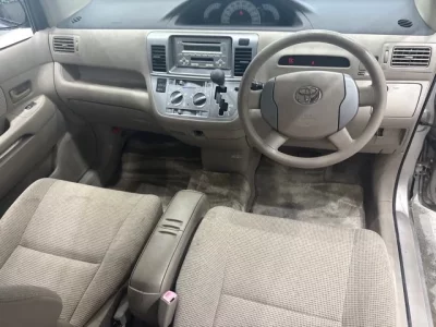 Toyota RAUM