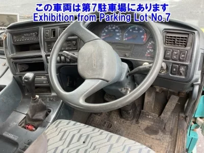 Nissan TRUCK