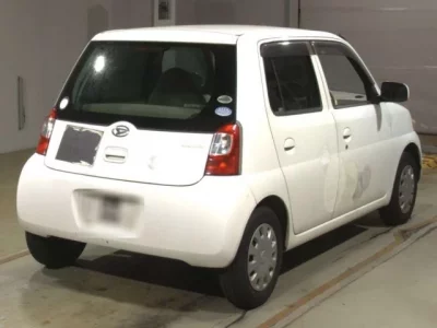 Daihatsu Esse