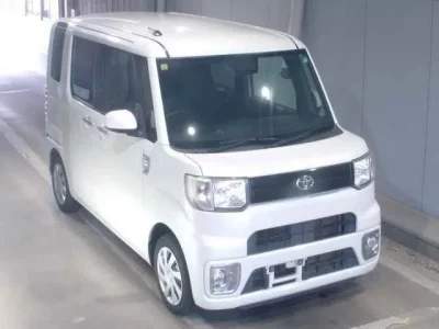 Toyota PIXIS MEGA