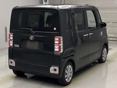 Toyota PIXIS MEGA