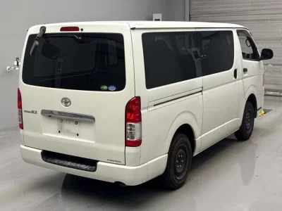 Toyota REGIUS VAN