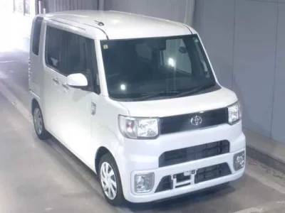Toyota PIXIS MEGA