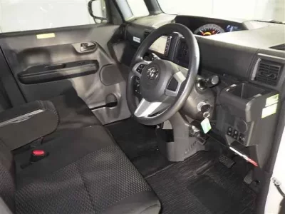 Toyota PIXIS MEGA