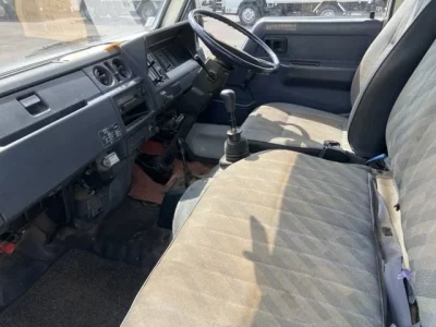 Toyota HIACE TRUCK