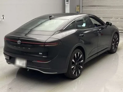 Toyota CROWN CROSSOVER