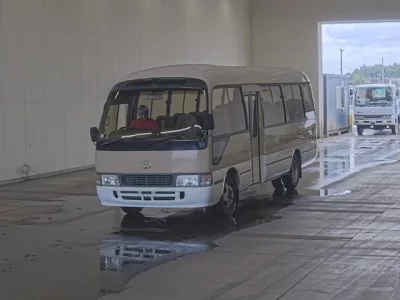 Toyota COASTER