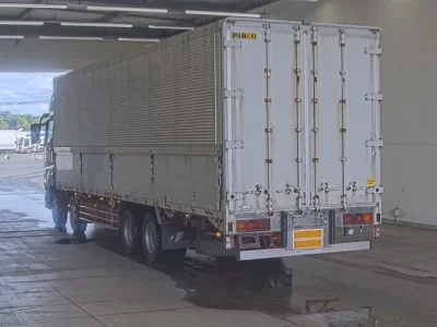 Mitsubishi FUSO SUPER GREAT