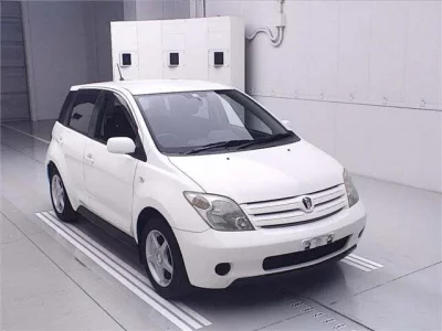 Toyota IST