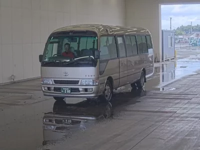 Toyota COASTER