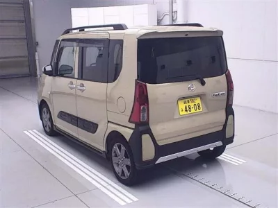 Daihatsu TANTO FUN CROSS