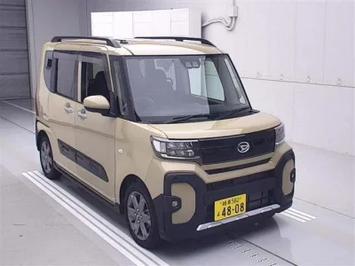 Daihatsu TANTO FUN CROSS