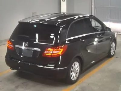 Mercedes-Benz B CLASS