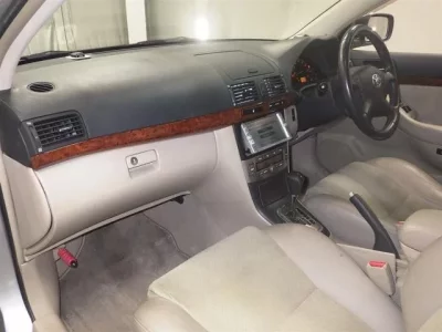 Toyota AVENSIS SEDAN