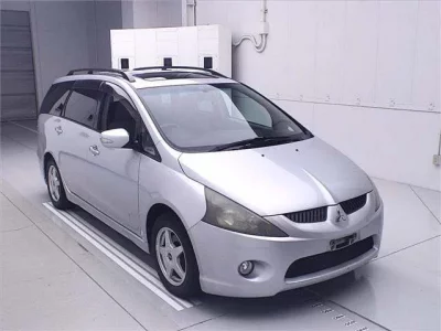 Mitsubishi GRANDIS