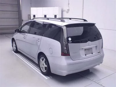 Mitsubishi GRANDIS