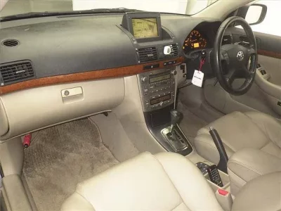 Toyota AVENSIS SEDAN