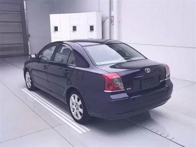 Toyota AVENSIS SEDAN