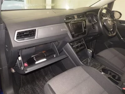 Volkswagen GOLF TOURAN