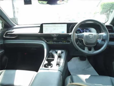 Toyota CROWN CROSSOVER