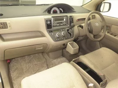 Toyota RAUM