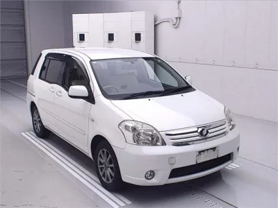 Toyota RAUM